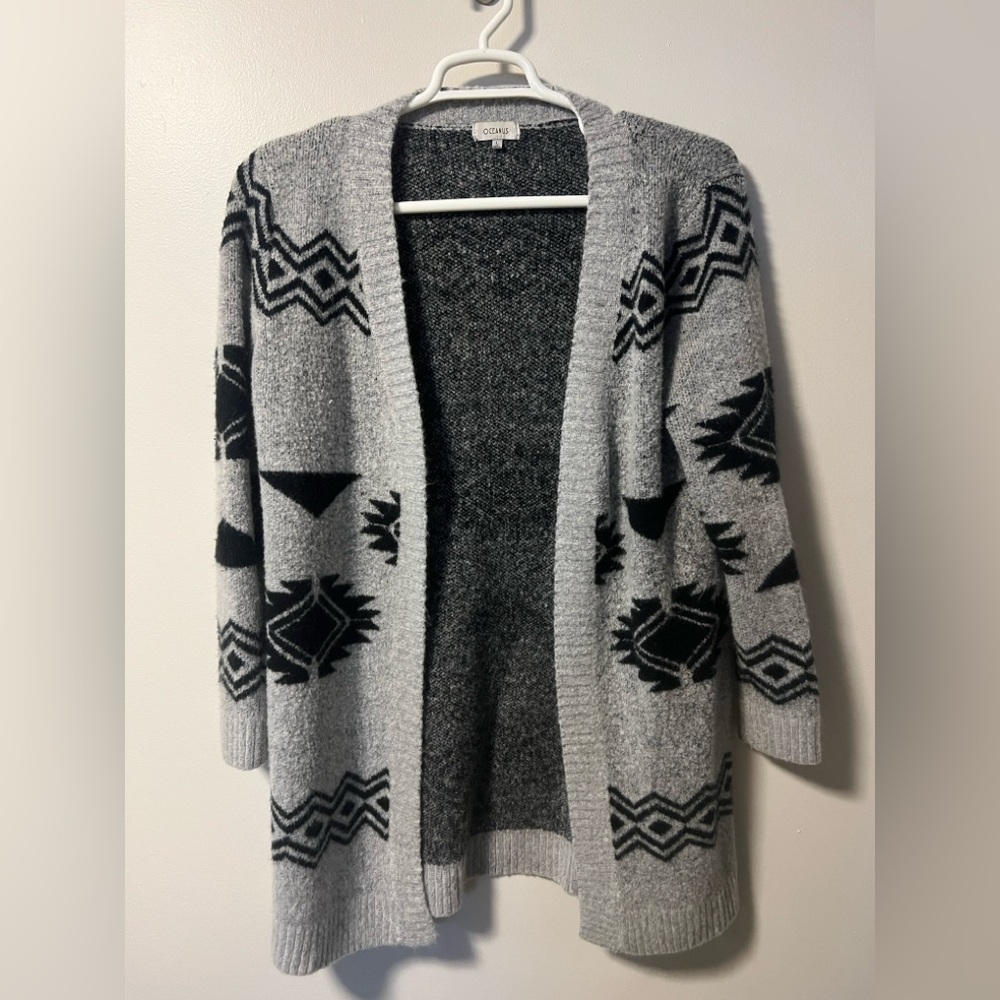 Oceanus Gray and Black Geometric Cardigan Sweater size L